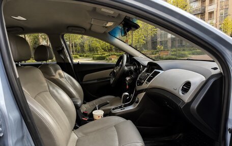 Chevrolet Cruze II, 2011 год, 700 000 рублей, 4 фотография