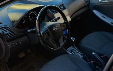 Hyundai Solaris II рестайлинг, 2012 год, 890 000 рублей, 21 фотография