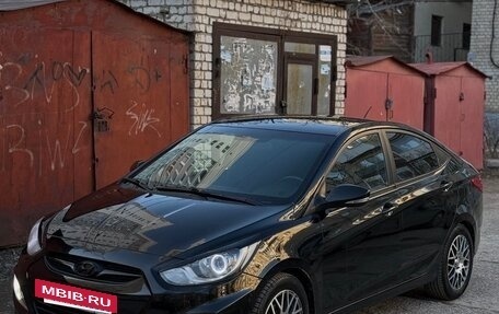 Hyundai Solaris II рестайлинг, 2012 год, 890 000 рублей, 32 фотография