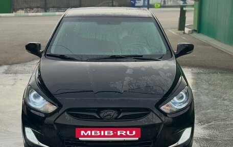 Hyundai Solaris II рестайлинг, 2012 год, 890 000 рублей, 31 фотография