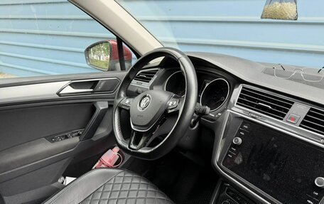 Volkswagen Tiguan II, 2017 год, 1 840 200 рублей, 2 фотография