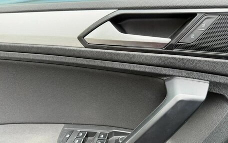 Volkswagen Tiguan II, 2017 год, 1 840 200 рублей, 3 фотография