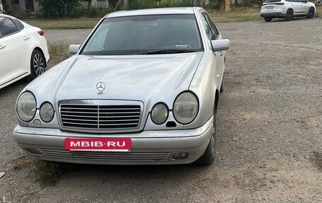 Mercedes-Benz E-Класс, 1998 год, 160 000 рублей, 3 фотография