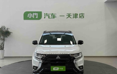 Mitsubishi Outlander III рестайлинг 3, 2022 год, 2 396 000 рублей, 3 фотография