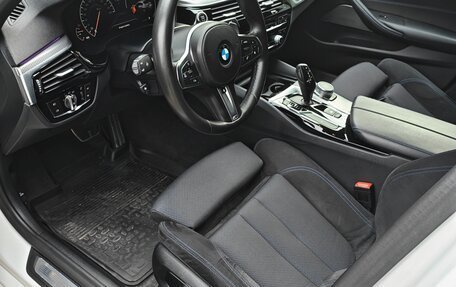 BMW 5 серия, 2019 год, 3 950 000 рублей, 11 фотография