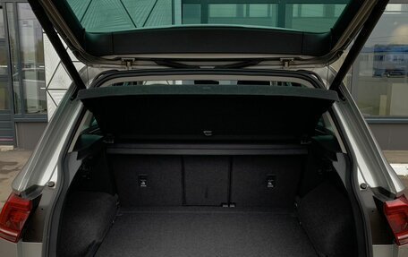 Volkswagen Tiguan II, 2019 год, 2 599 000 рублей, 10 фотография