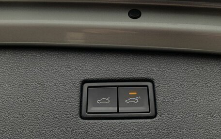 Volkswagen Tiguan II, 2019 год, 2 599 000 рублей, 11 фотография
