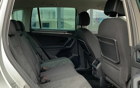 Volkswagen Tiguan II, 2019 год, 2 599 000 рублей, 15 фотография