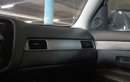 Mitsubishi Outlander III рестайлинг 3, 2014 год, 1 687 000 рублей, 6 фотография