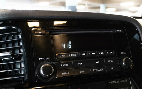 Mitsubishi Outlander III рестайлинг 3, 2014 год, 1 687 000 рублей, 11 фотография