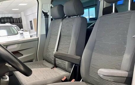 Volkswagen Caravelle T6 рестайлинг, 2020 год, 4 640 000 рублей, 14 фотография