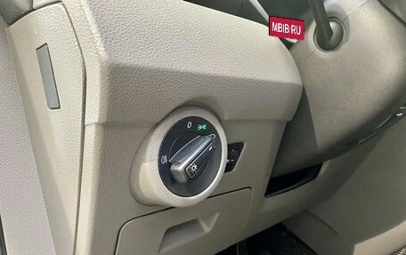 Volkswagen Caravelle T6 рестайлинг, 2020 год, 4 640 000 рублей, 15 фотография