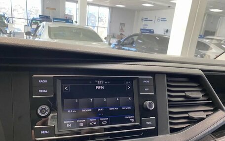 Volkswagen Caravelle T6 рестайлинг, 2020 год, 4 640 000 рублей, 29 фотография