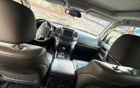 Toyota Land Cruiser 200, 2008 год, 2 250 000 рублей, 11 фотография