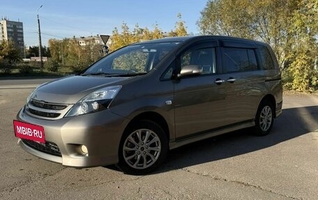 Toyota ISis I, 2012 год, 1 140 000 рублей, 2 фотография
