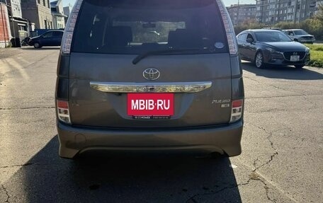 Toyota ISis I, 2012 год, 1 140 000 рублей, 11 фотография