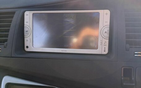 Toyota ISis I, 2012 год, 1 140 000 рублей, 30 фотография