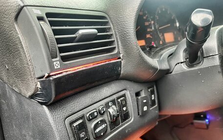 Toyota Avensis III рестайлинг, 2006 год, 648 000 рублей, 8 фотография