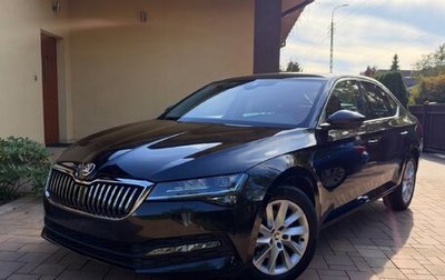 Skoda Superb III рестайлинг, 2022 год, 2 450 000 рублей, 1 фотография