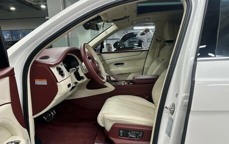 Bentley Bentayga I, 2026 год, 39 000 000 рублей, 5 фотография