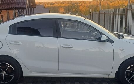 KIA Rio IV, 2018 год, 1 400 000 рублей, 4 фотография