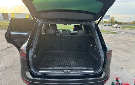 Volkswagen Touareg III, 2017 год, 2 700 000 рублей, 7 фотография