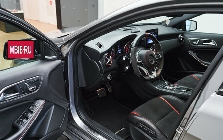 Mercedes-Benz A-Класс AMG, 2017 год, 2 790 000 рублей, 11 фотография