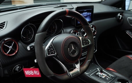 Mercedes-Benz A-Класс AMG, 2017 год, 2 790 000 рублей, 12 фотография