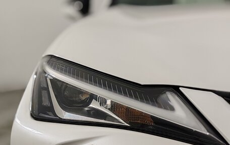 Lexus UX I, 2021 год, 2 999 000 рублей, 25 фотография