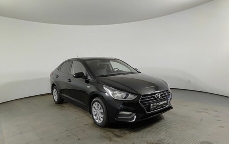 Hyundai Solaris II рестайлинг, 2017 год, 1 375 000 рублей, 3 фотография
