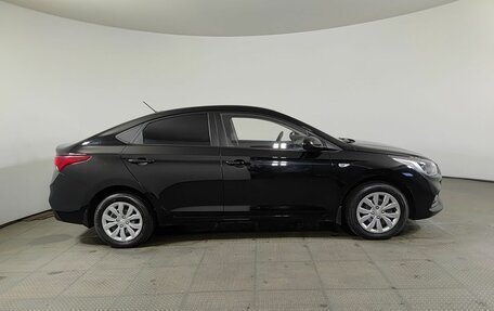Hyundai Solaris II рестайлинг, 2017 год, 1 375 000 рублей, 5 фотография