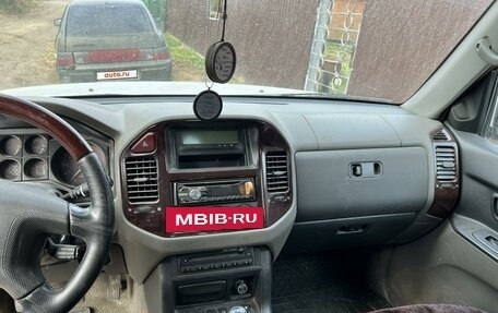 Mitsubishi Pajero III рестайлинг, 2001 год, 300 000 рублей, 3 фотография