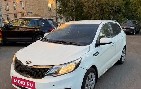 KIA Rio III рестайлинг, 2015 год, 920 000 рублей, 1 фотография