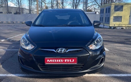 Hyundai Solaris II рестайлинг, 2014 год, 1 090 000 рублей, 1 фотография