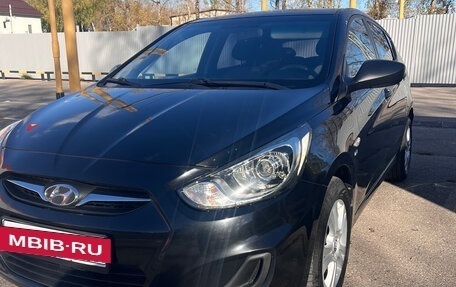 Hyundai Solaris II рестайлинг, 2014 год, 1 090 000 рублей, 3 фотография