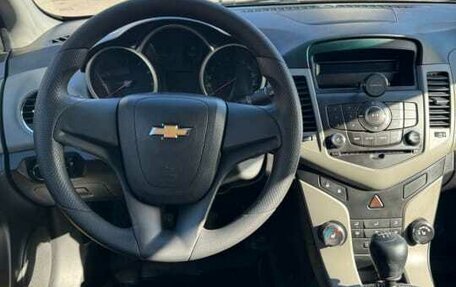Chevrolet Cruze II, 2011 год, 600 000 рублей, 3 фотография