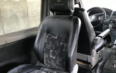 Volkswagen Transporter T5 рестайлинг, 2005 год, 1 350 000 рублей, 3 фотография