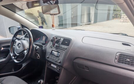 Volkswagen Polo VI (EU Market), 2017 год, 1 280 000 рублей, 37 фотография