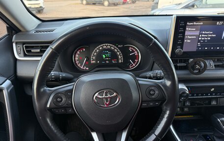 Toyota RAV4, 2019 год, 3 000 000 рублей, 13 фотография