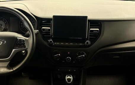 Hyundai Solaris II рестайлинг, 2021 год, 1 720 000 рублей, 16 фотография