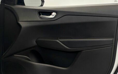 Hyundai Solaris II рестайлинг, 2021 год, 1 720 000 рублей, 25 фотография