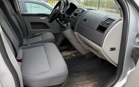 Volkswagen Caravelle T5, 2010 год, 1 150 000 рублей, 8 фотография
