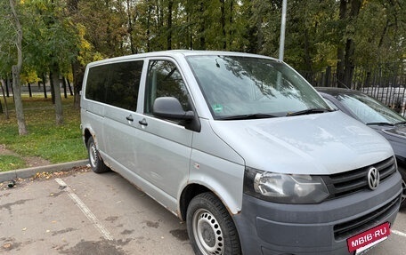 Volkswagen Caravelle T5, 2010 год, 1 150 000 рублей, 2 фотография