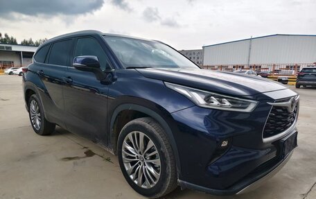 Toyota Highlander, 2022 год, 6 700 000 рублей, 2 фотография