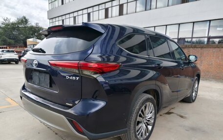 Toyota Highlander, 2022 год, 6 700 000 рублей, 7 фотография