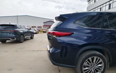 Toyota Highlander, 2022 год, 6 700 000 рублей, 11 фотография