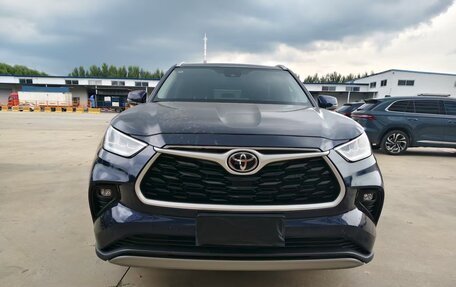 Toyota Highlander, 2022 год, 6 700 000 рублей, 4 фотография