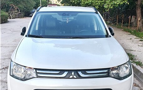 Mitsubishi Outlander III рестайлинг 3, 2013 год, 1 400 000 рублей, 1 фотография