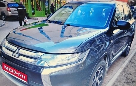 Mitsubishi Outlander III рестайлинг 3, 2018 год, 2 300 рублей, 2 фотография