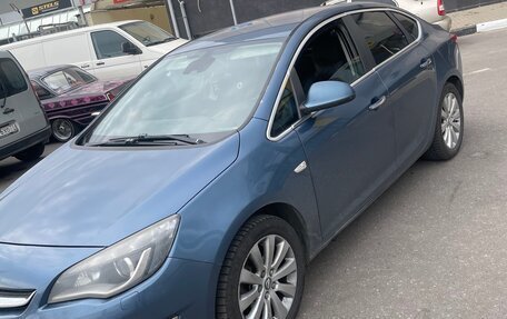 Opel Astra J, 2012 год, 580 000 рублей, 3 фотография